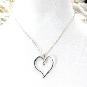 Heart Shaped Metal Twisted Love Oversized Charm Pendant Silver Tone Necklace
